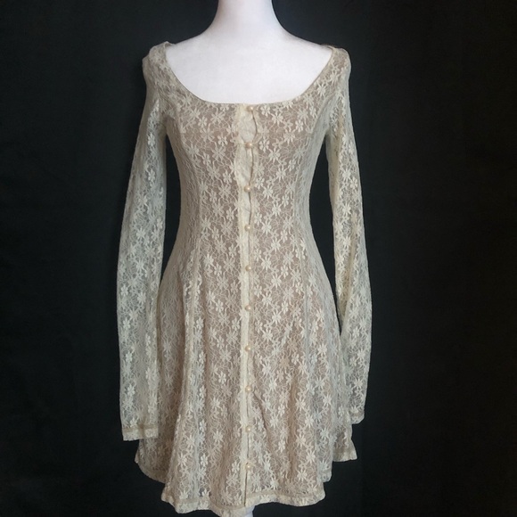 dELiA*s Dresses & Skirts - dELiA*s Beige Floral Dress